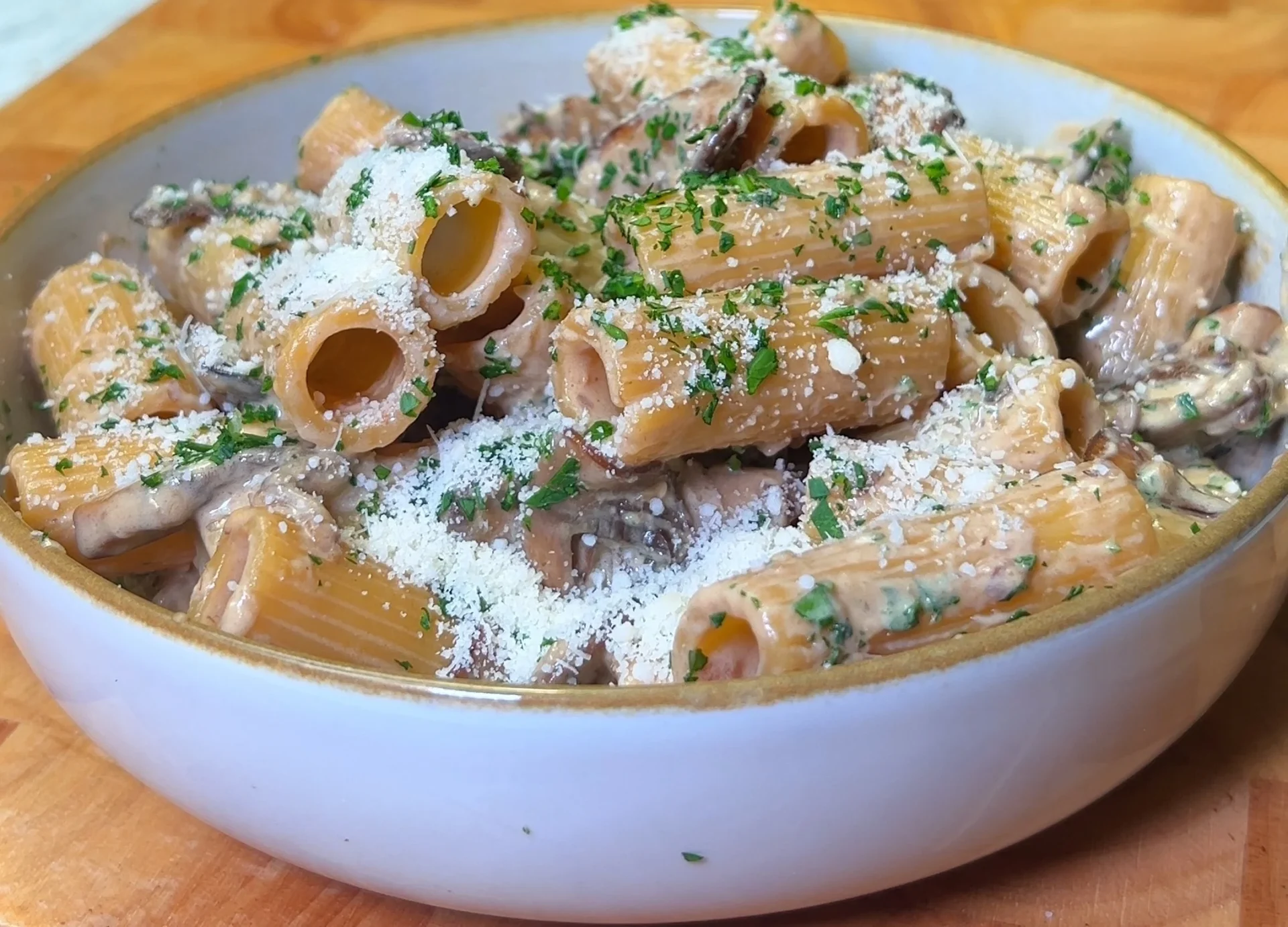 Creamy Mushroom Pasta - A Comforting Vegan Delight